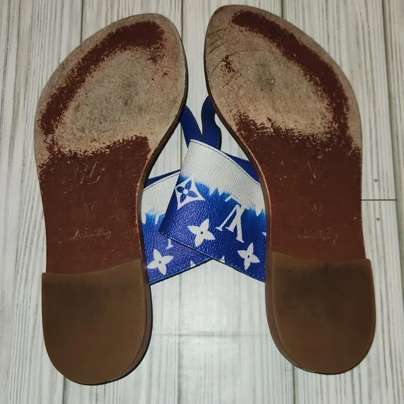 Louis Vuitton Escale Palma Flat Thong Sandals - Picture 2 of 5